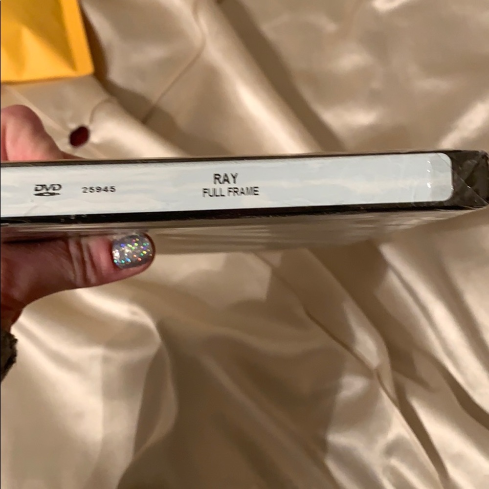 Ray, unopened - Picture 2 of 2